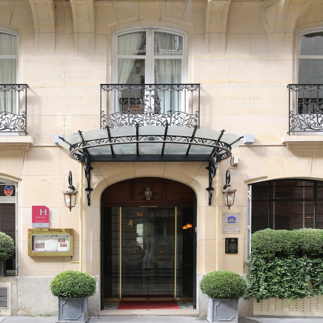 Hôtel Trocadero la Tour 1